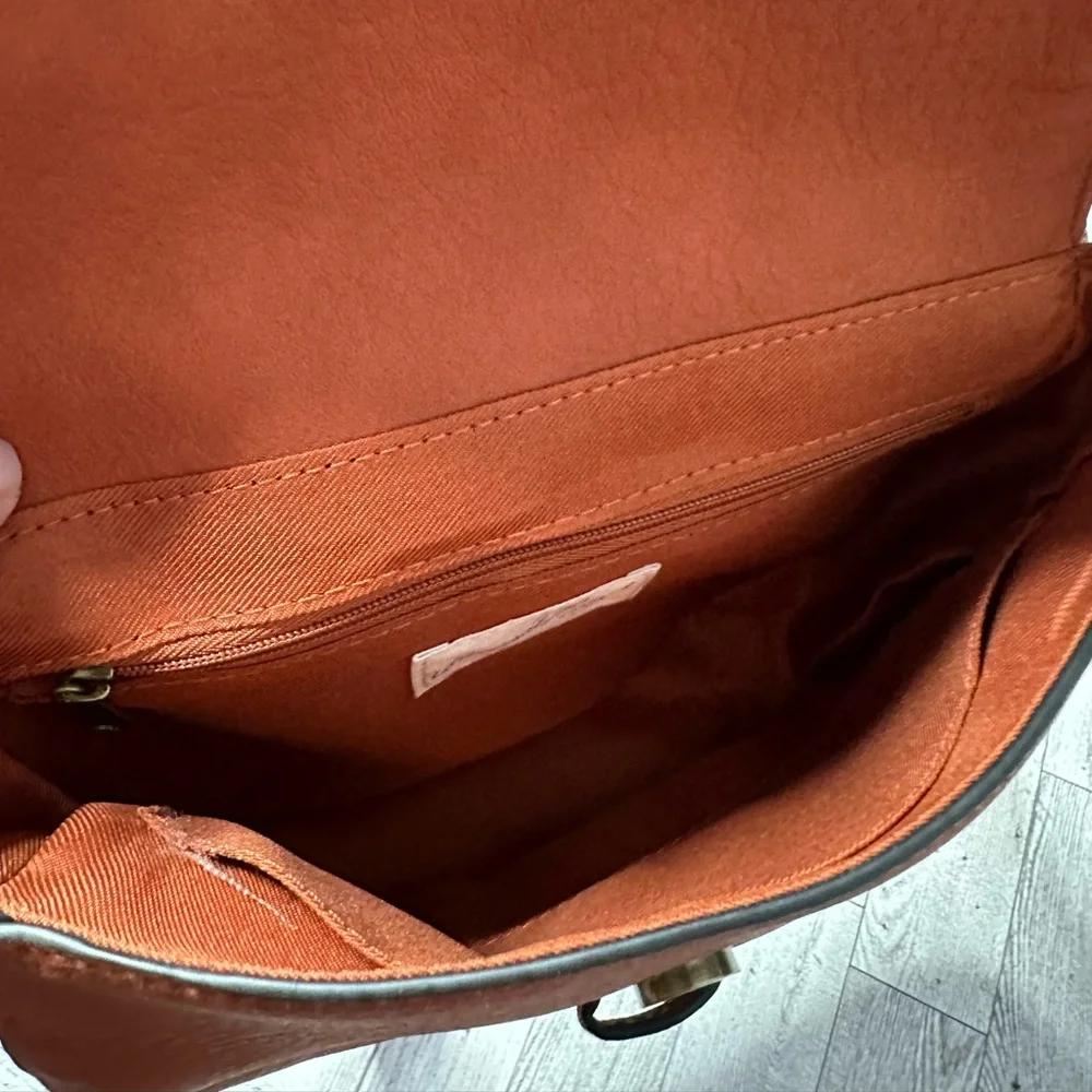 Universal thread purse - Picture 5 of 5